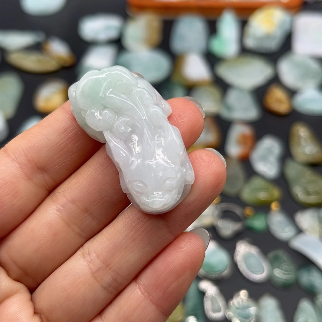 【闪购商品】翡翠颈饰未镶嵌貔貅