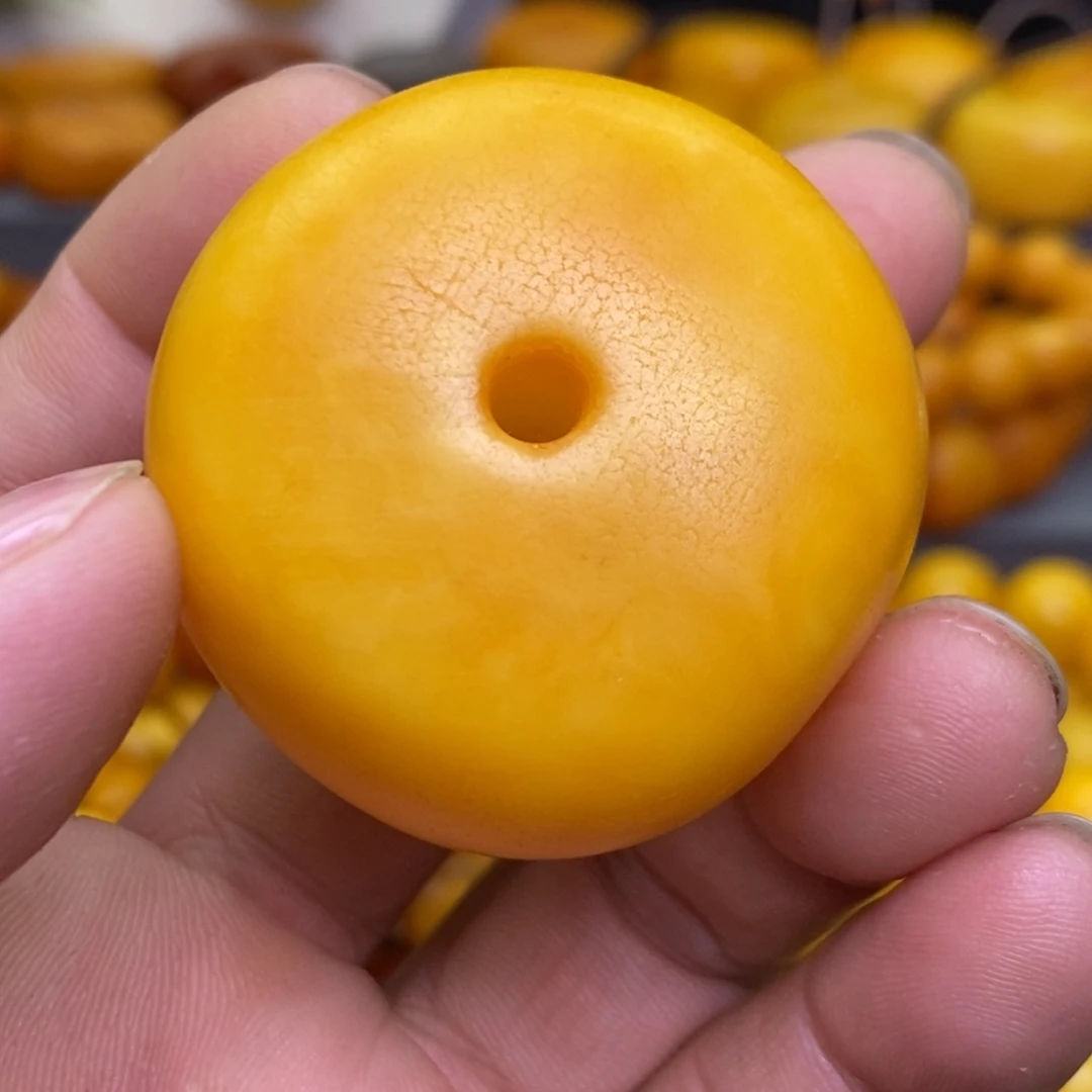 蜜蜡未镶嵌珠宝奇石