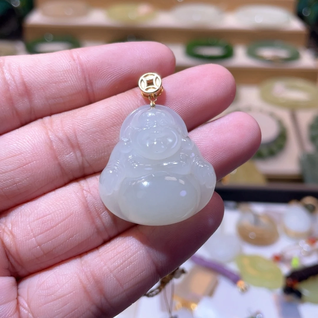 颈饰18K金镶嵌和田玉高冰晴水佛公