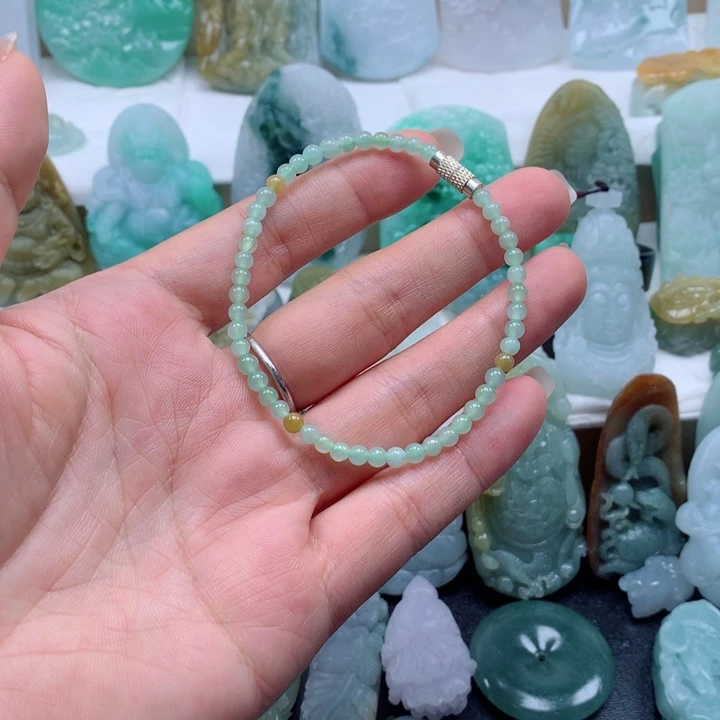 定制翡翠未镶嵌手串