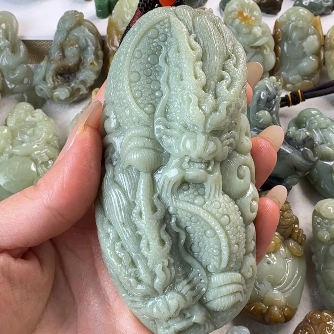 和田玉未镶嵌把件