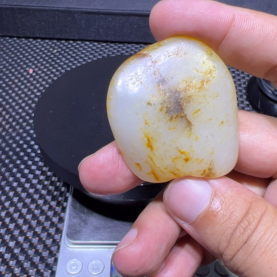 吊坠(不含链)未镶嵌和田玉（子料）30