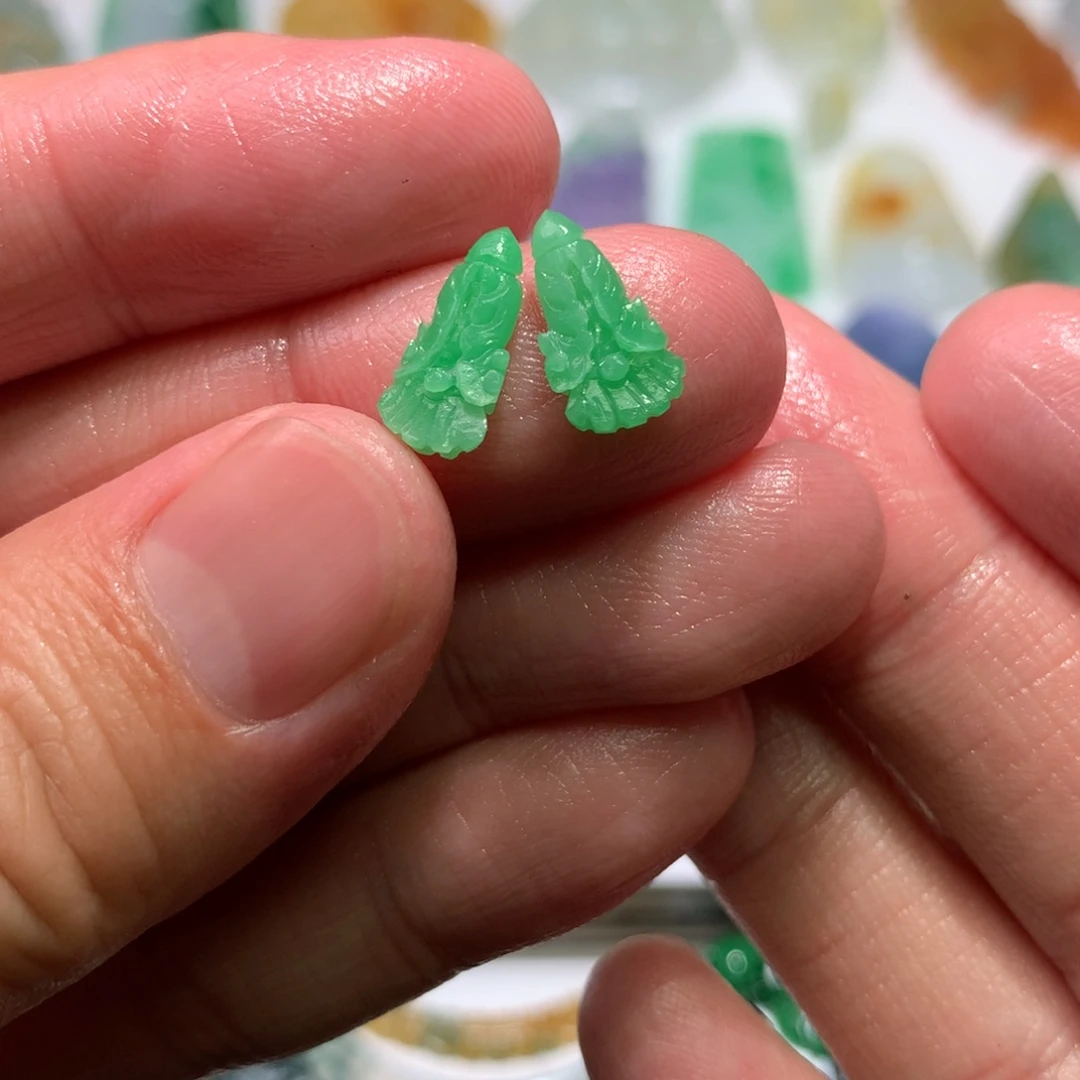 未镶嵌定制翡翠吊坠