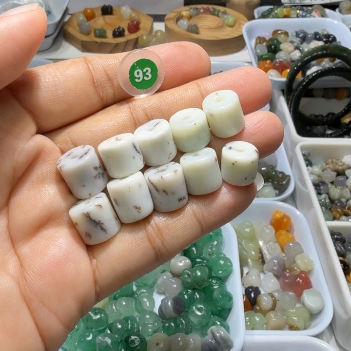 和田玉未镶嵌珠宝奇石