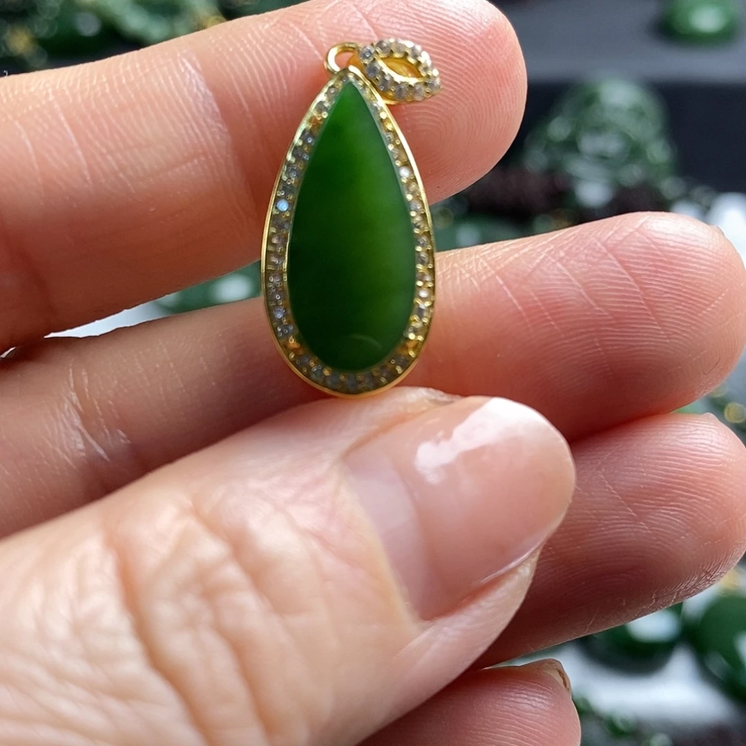 和田玉（碧玉）未镶嵌颈饰