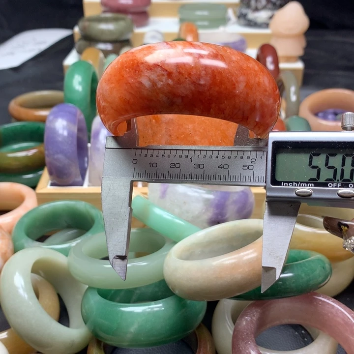 未镶嵌手镯石英质玉