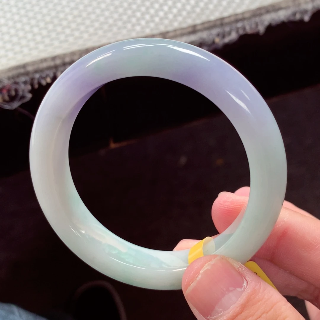 翡翠手镯未镶嵌缅甸