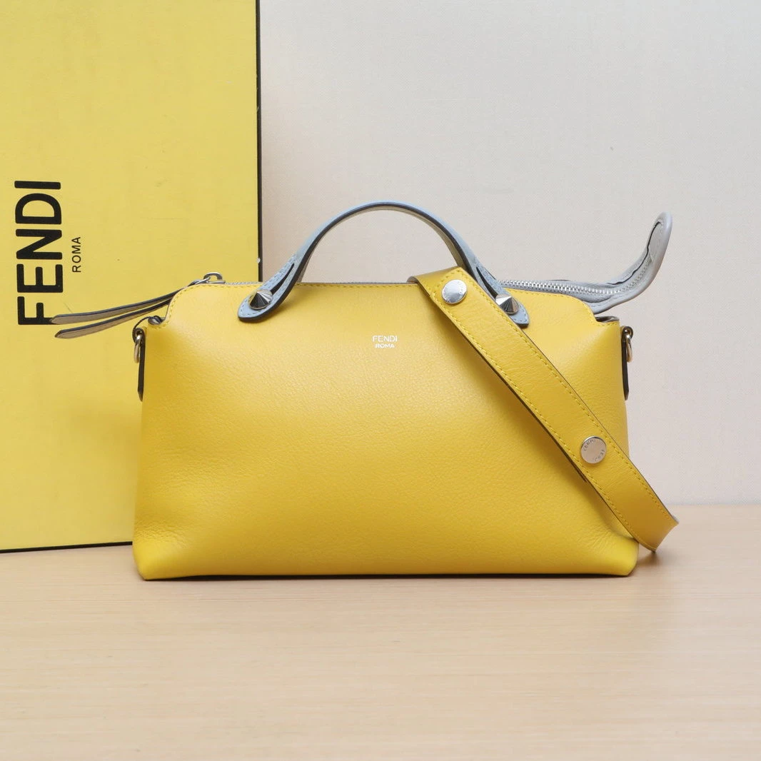 95新 FENDI/芬迪 【娇】BY THE WAY 中号 拼色 皮革C 907478