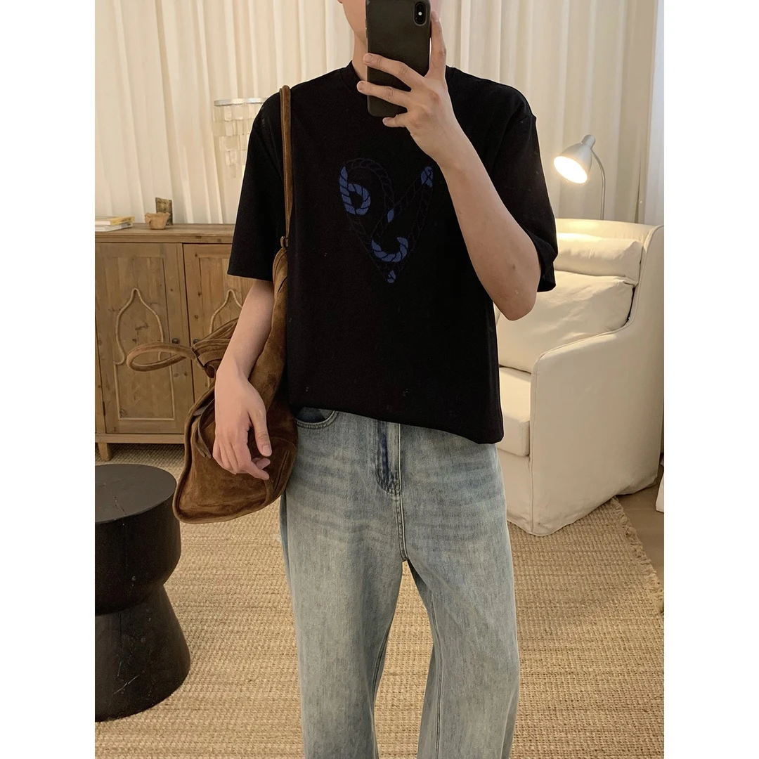 阿茶与阿古黑色爱心刺绣短袖t恤男夏季宽松休闲半袖上衣A2506105