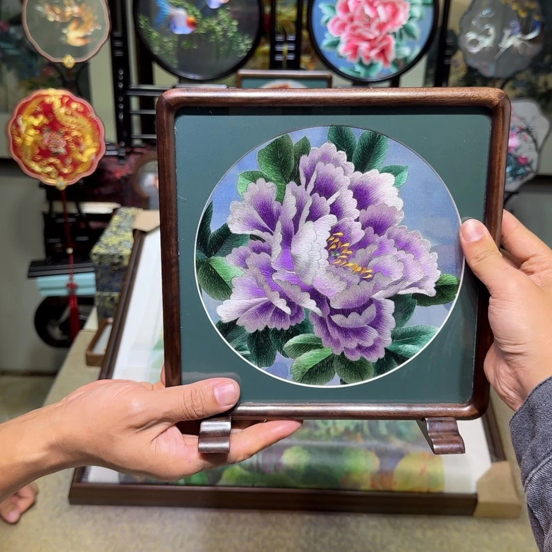 刺绣刺绣工艺精湛独特异色