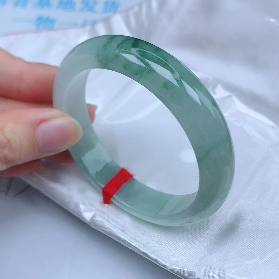 翡翠手镯未镶嵌平****z天然