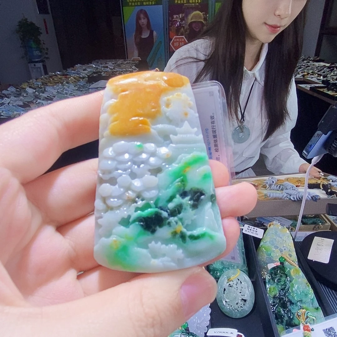 颈饰未镶嵌翡翠翡翠