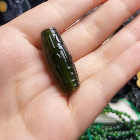 G****蛇纹石玉未镶嵌颈饰