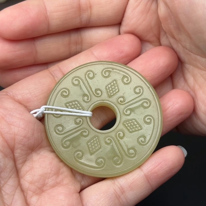 未镶嵌和田玉挂件囚***囿