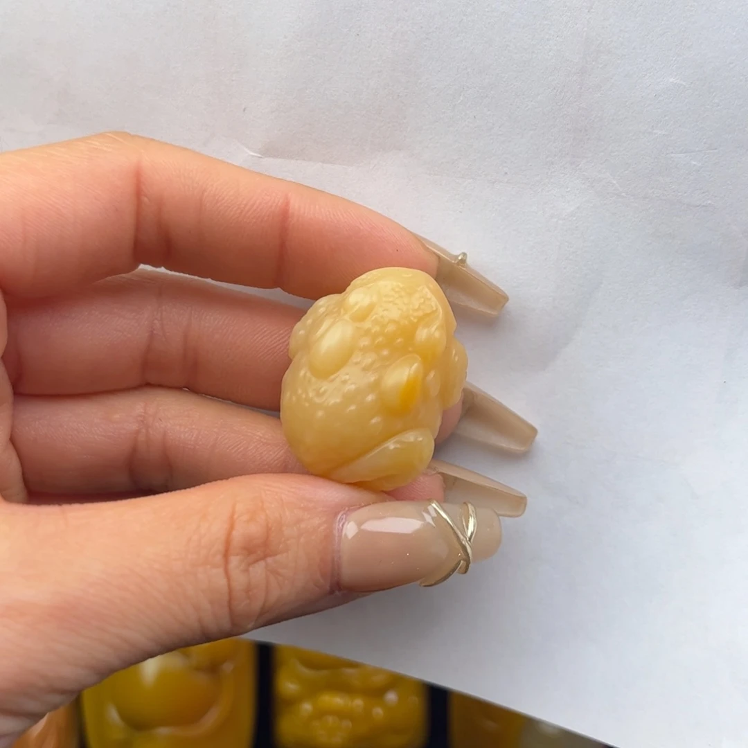 石英质玉黄蜡石吊坠未镶嵌安*