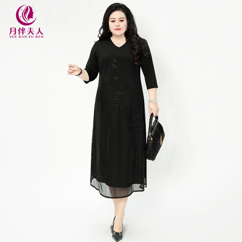 月伴夫人 2025春秋季新款高端大码气质舒适显年轻连衣裙8051