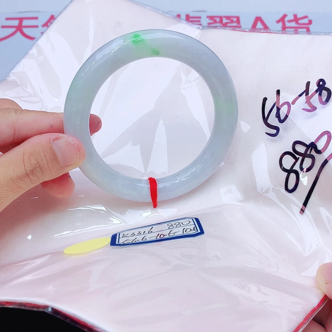 翡翠未镶嵌手镯我