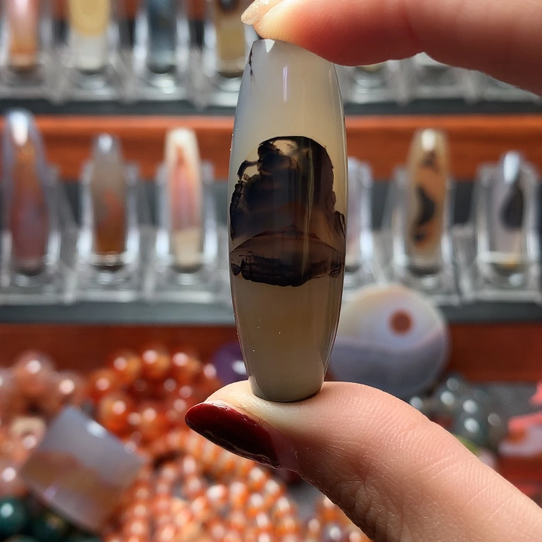 玛瑙/玉髓颈饰未镶嵌满**喜