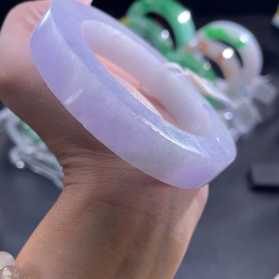 定制翡翠未镶嵌翡翠手镯