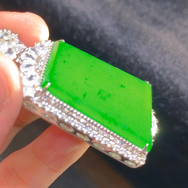 【闪购商品】翡翠颈饰银S925镶嵌翡翠