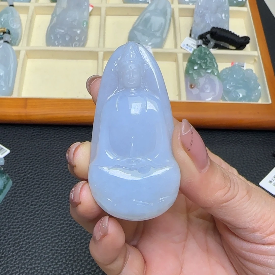 夕***颜翡翠未镶嵌颈饰