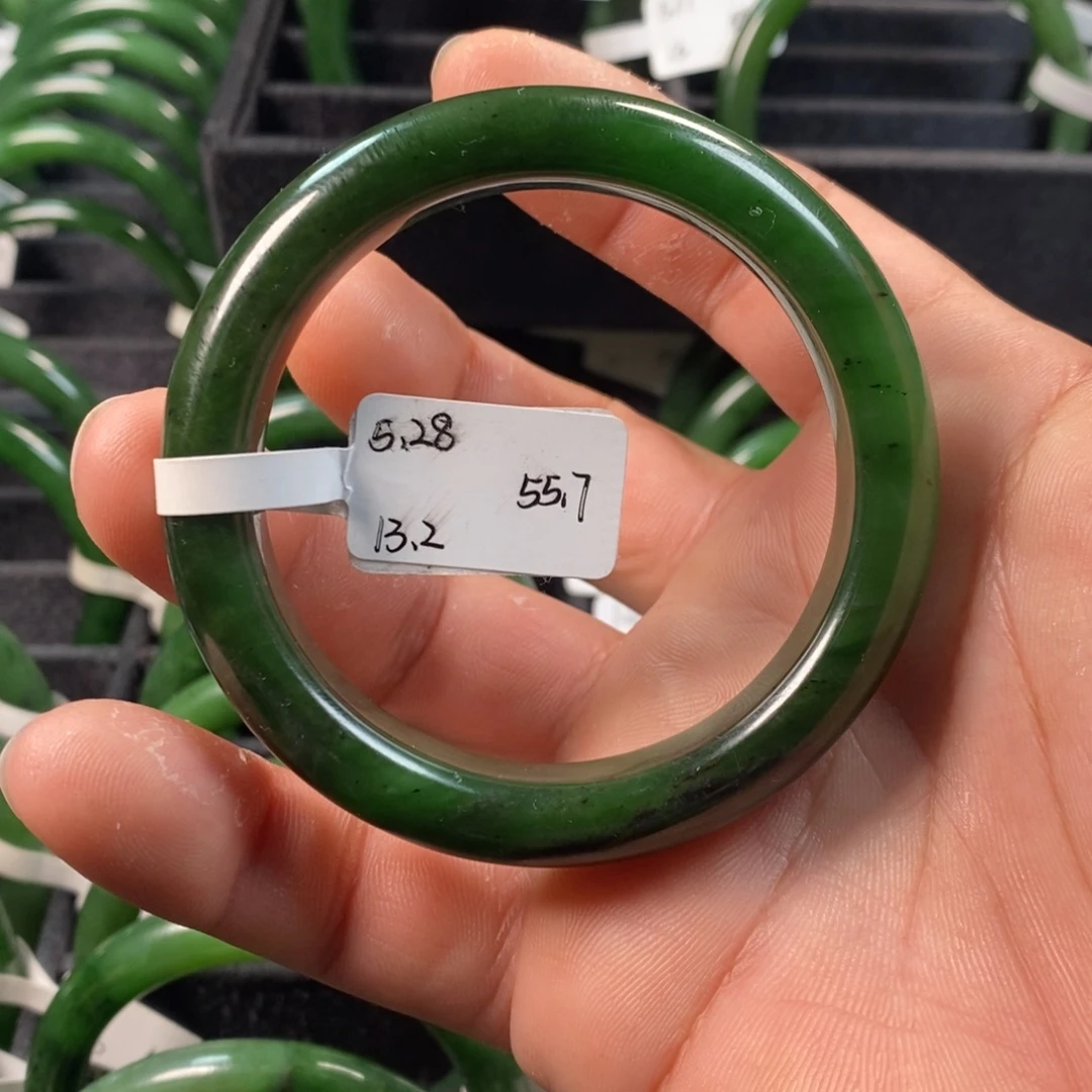 和田玉（碧玉）未镶嵌手镯55