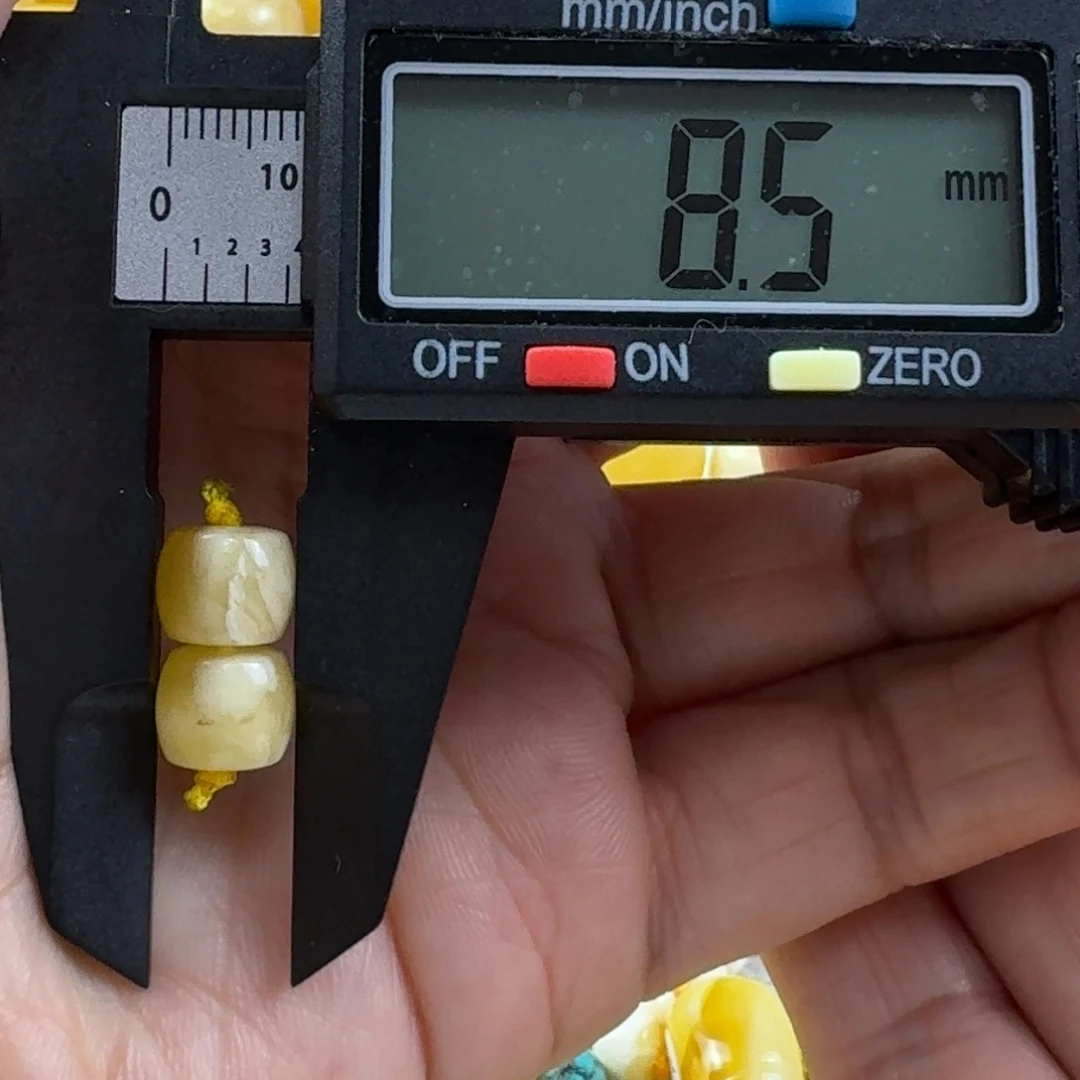 蜜蜡未镶嵌裸石26杂