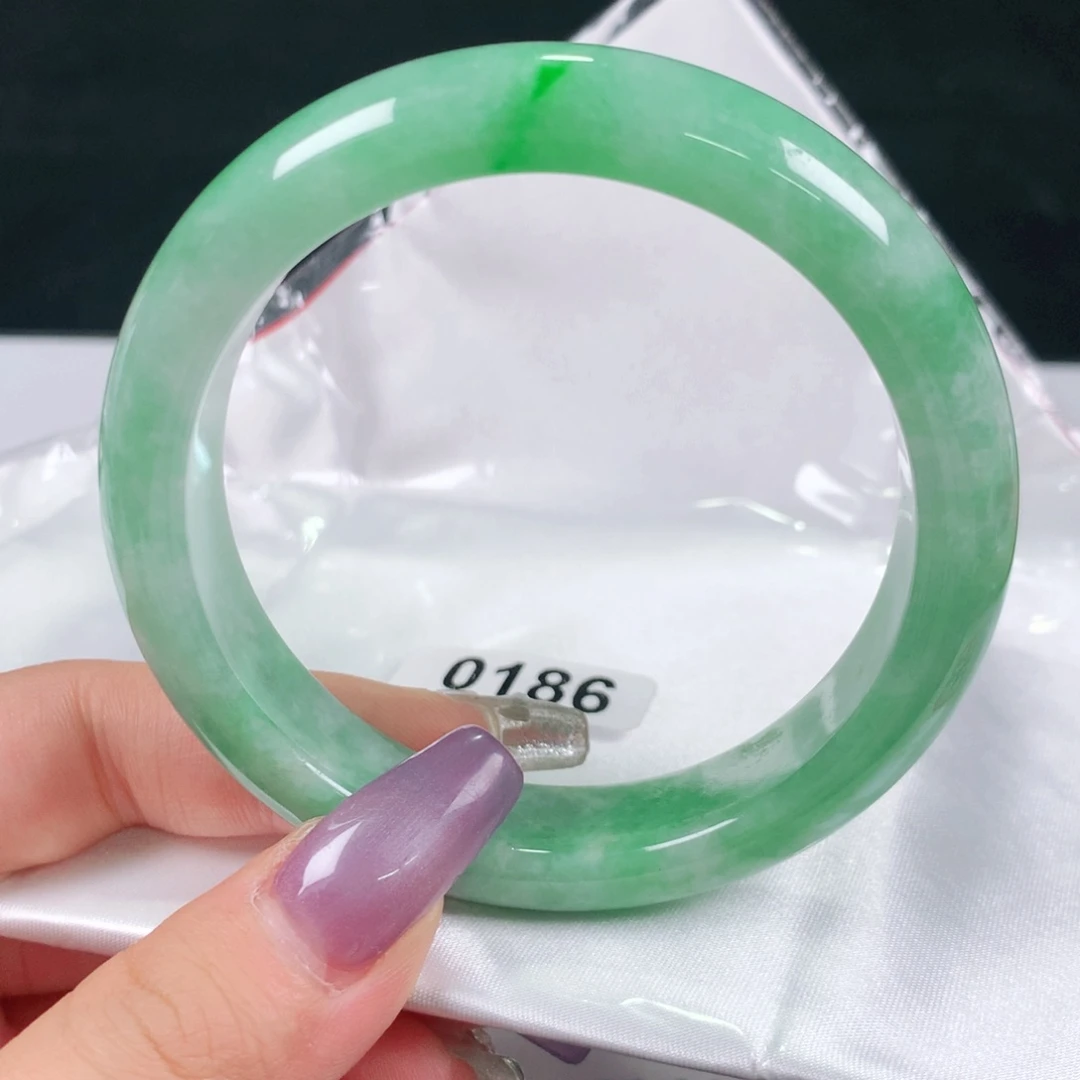 翡翠手镯未镶嵌正圈60 0186