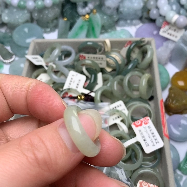 翡翠未镶嵌颈饰天然翡翠