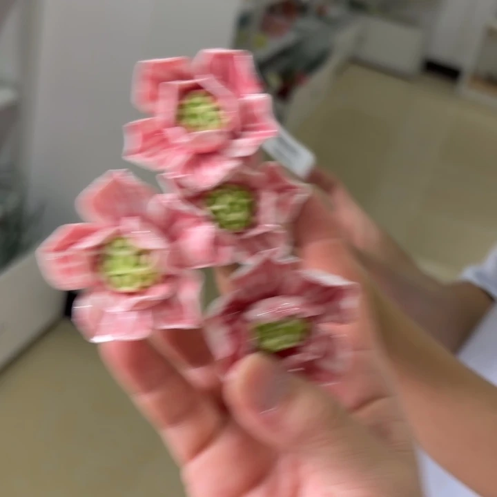 一朵瑕疵满20元发货爱退款的拉黑你