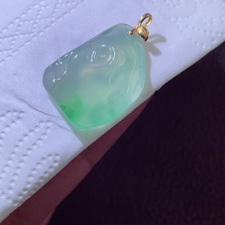 颈饰18K金镶嵌翡翠翡翠