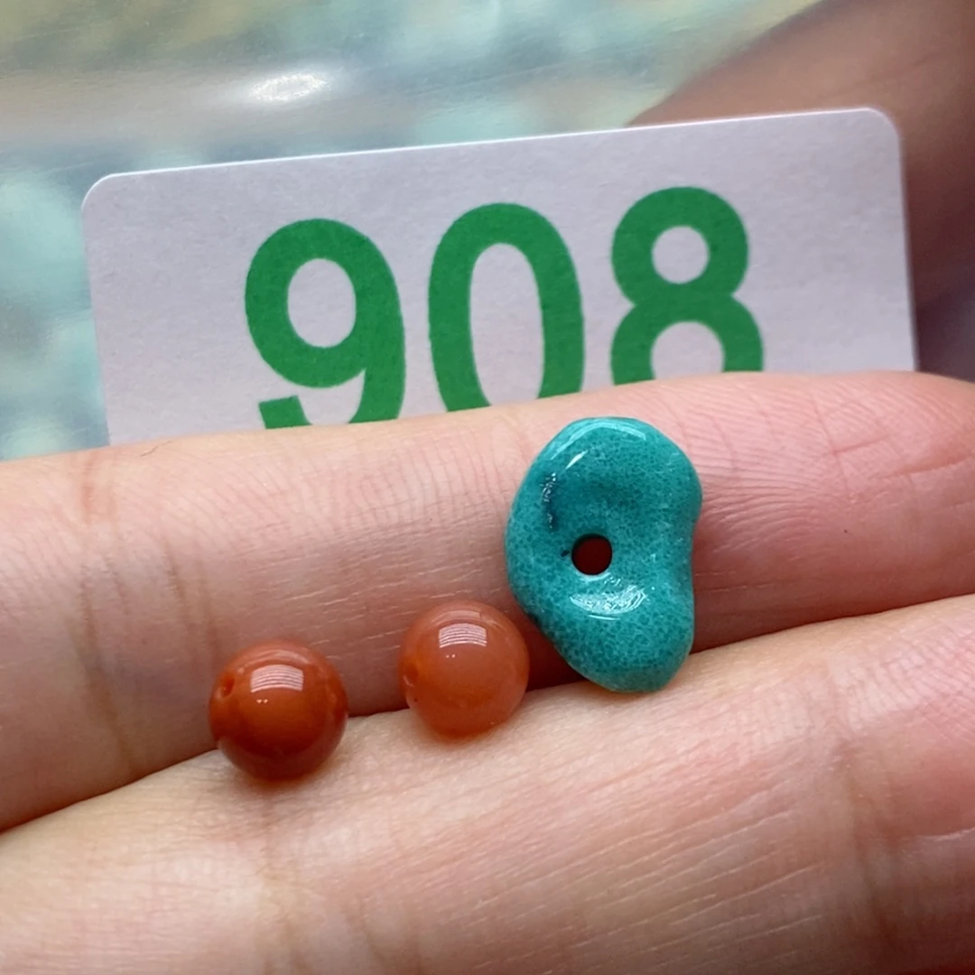 南红玛瑙未镶嵌珠宝奇石