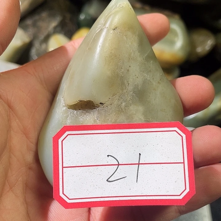 和田玉未镶嵌颈饰21