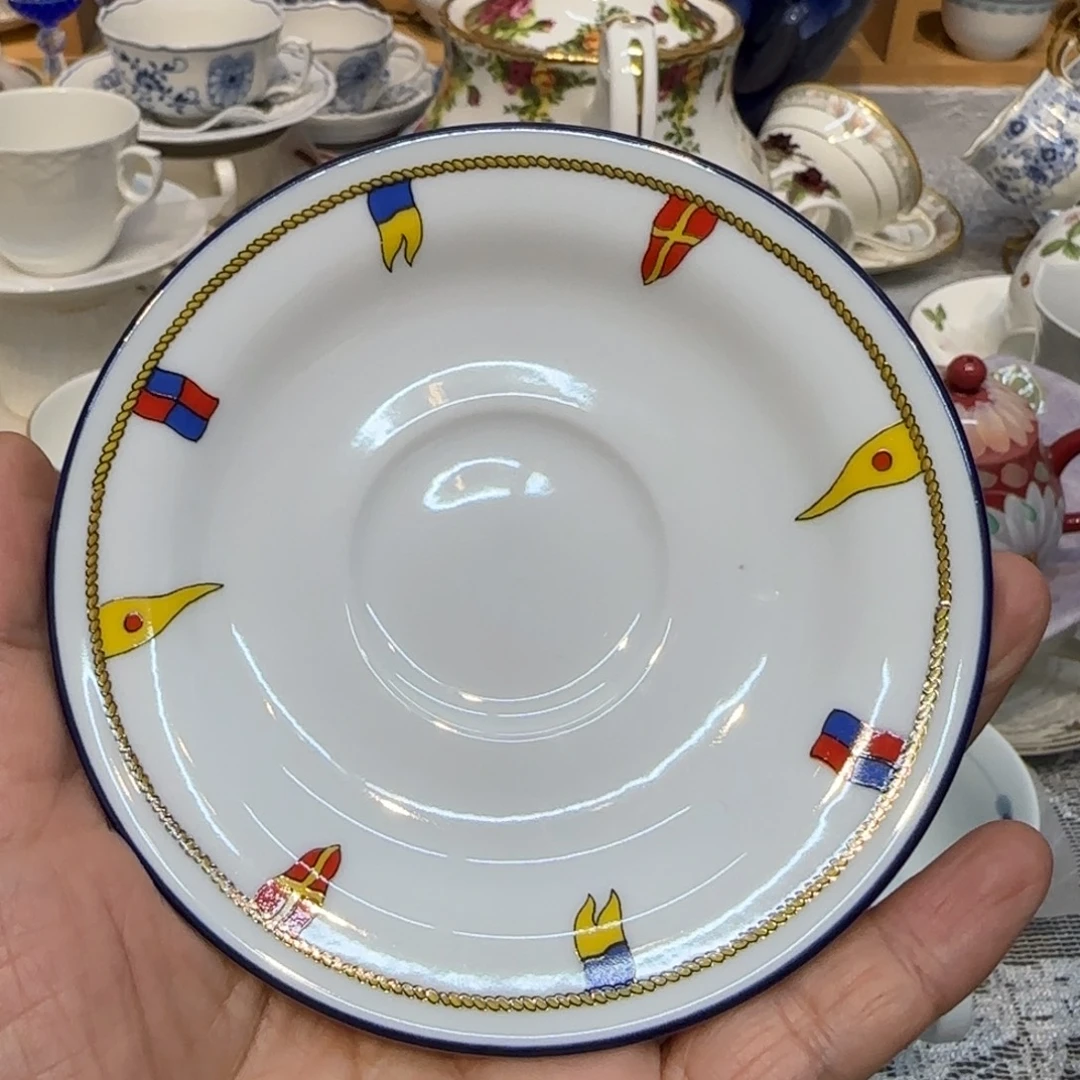 咖啡杯里的咖啡是我的最好礼物了