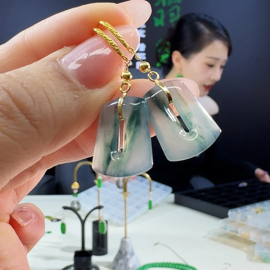 翡翠18K金镶嵌耳饰18k镶嵌