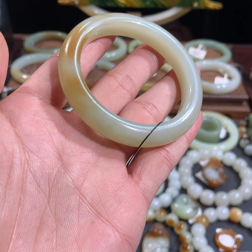 【闪购商品】和田玉手镯未镶嵌新疆若羌扶果岭糖青白手镯