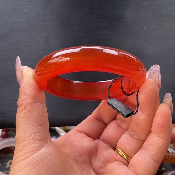 玛瑙/玉髓未镶嵌手镯56.7