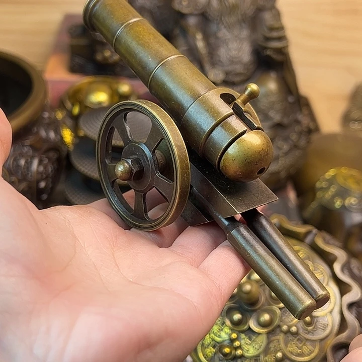 精美铜器，点击下单