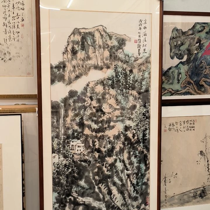耕***国画画作精品带框发作品
