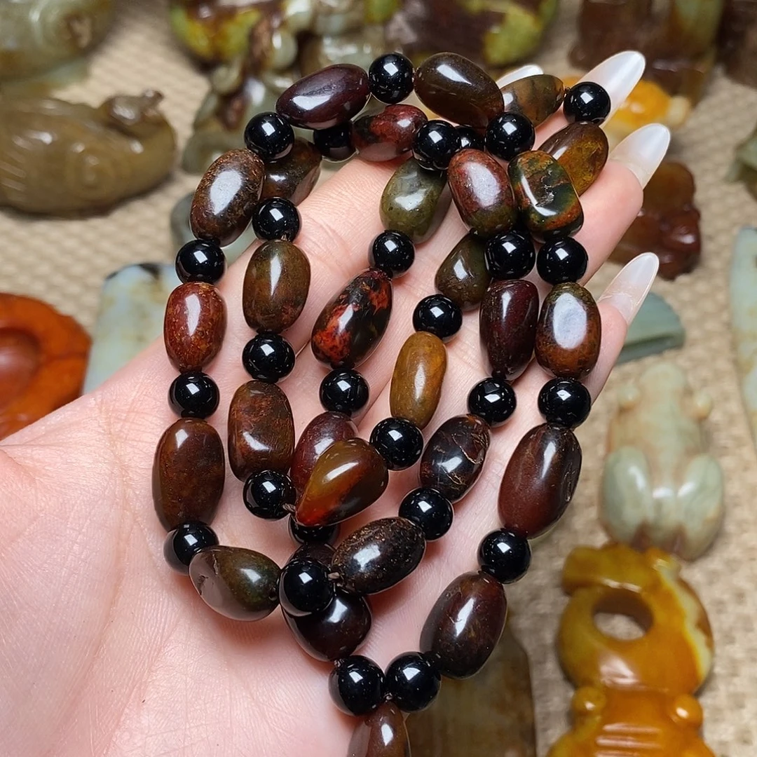 未镶嵌蛇纹石玉颈饰