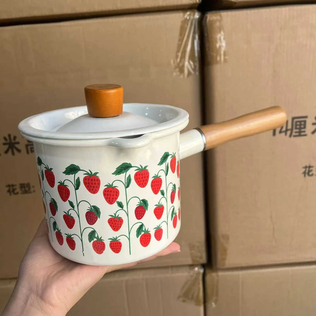【设计师款】 加厚15CM 1.5L珐琅搪瓷 草莓树奶锅 带刻度线  双盖款