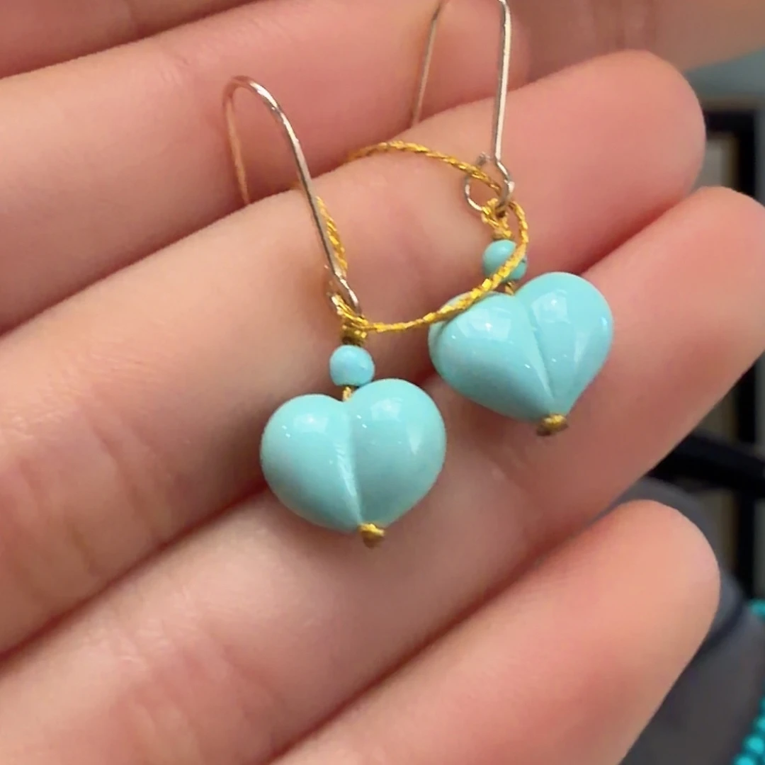 绿松石未镶嵌颈饰