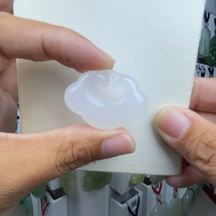 冰***雪颈饰未镶嵌石英质玉