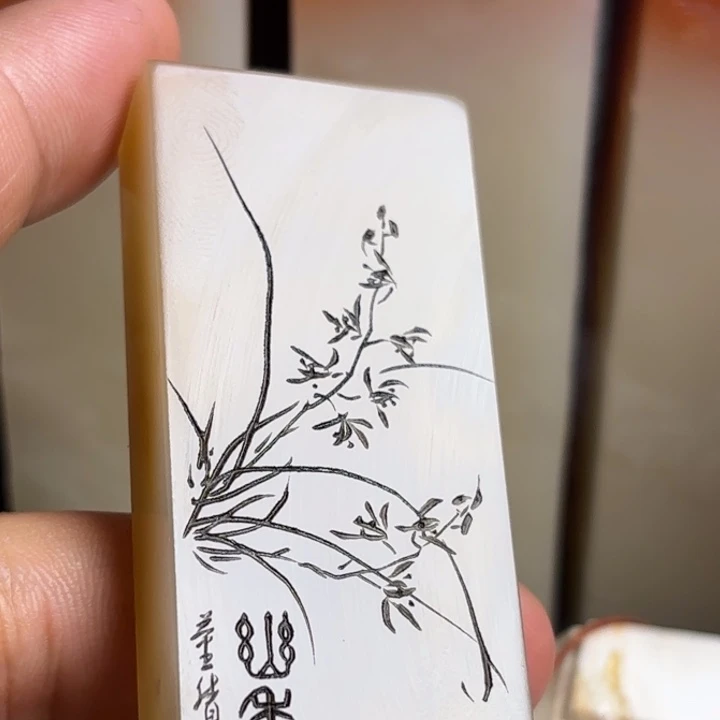 老挝石精美的阴刻