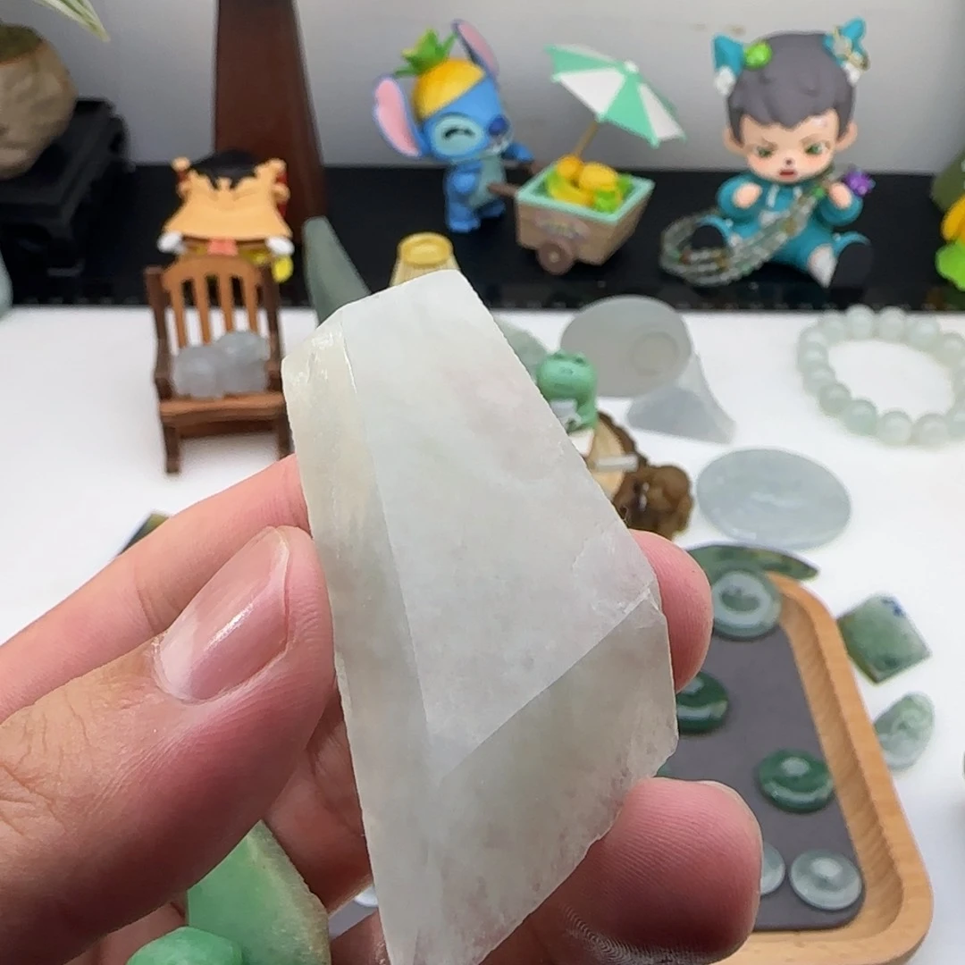颈饰未镶嵌翡翠T*