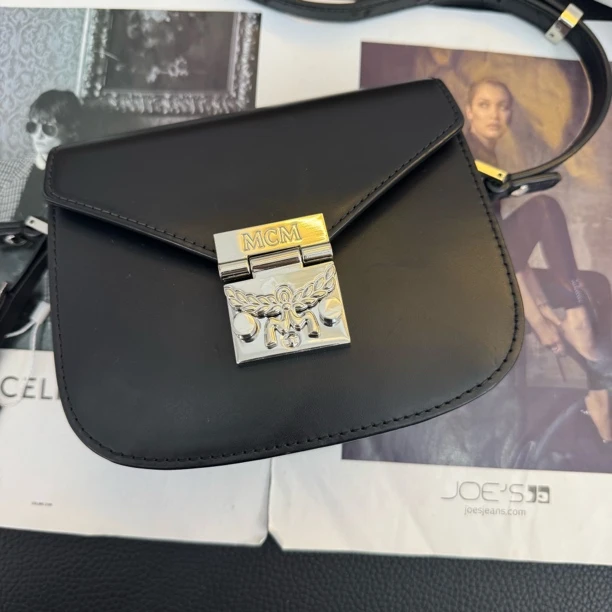 99新 MCM 大麦中古/mcm迷你黑皮马鞍邮差/斜挎