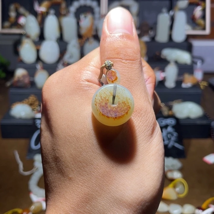 和田玉（糖玉）未镶嵌颈饰