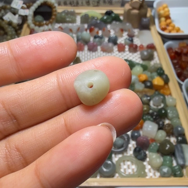 和田玉未镶嵌珠宝半成品