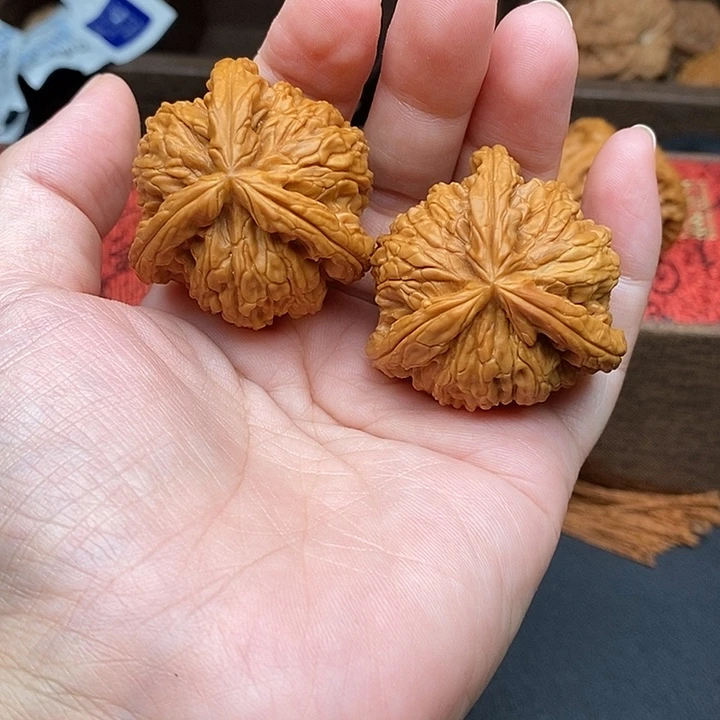 选***D把件文玩核桃白奔