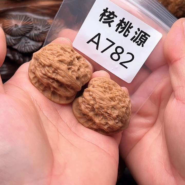 吊坠文玩核桃野狼35
